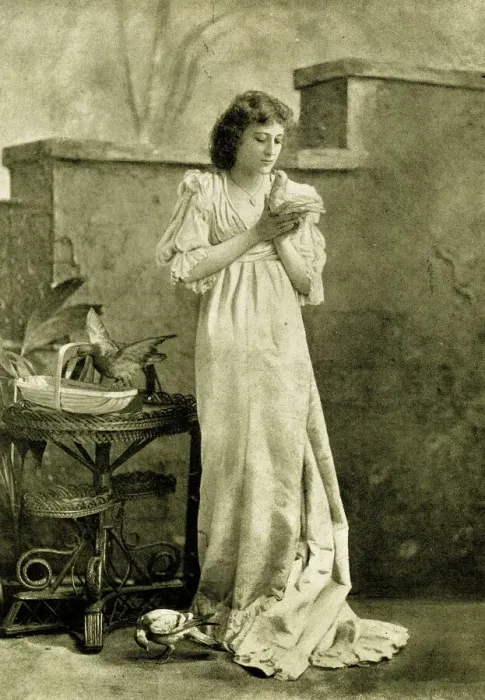 Framed Print : Maud Jeffries, American actress Framed Print : Maud Jeffries, American actress