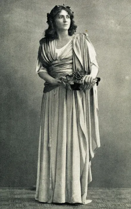 Framed Print : Maud Jeffries, American actress Framed Print : Maud Jeffries, American actress