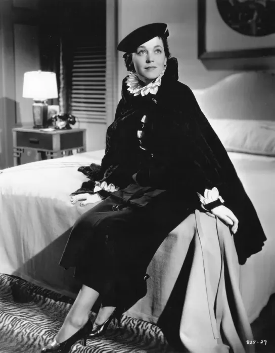 Framed Print : Maureen O?Sullivan in The Flam Within (1935) Framed Print : Maureen O?Sullivan in The Flam Within (1935)