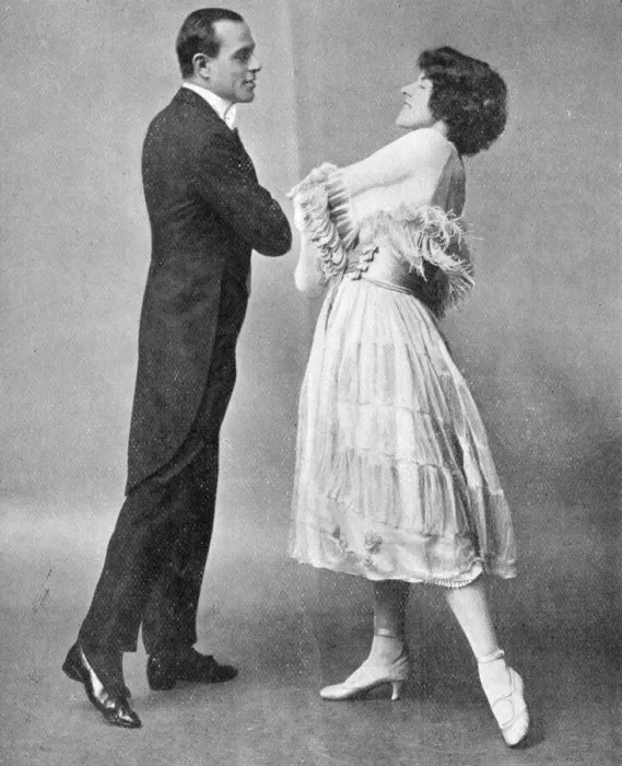 Framed Print : Maurice and Leonora Hughes, London, 1920 Framed Print : Maurice and Leonora Hughes, London, 1920