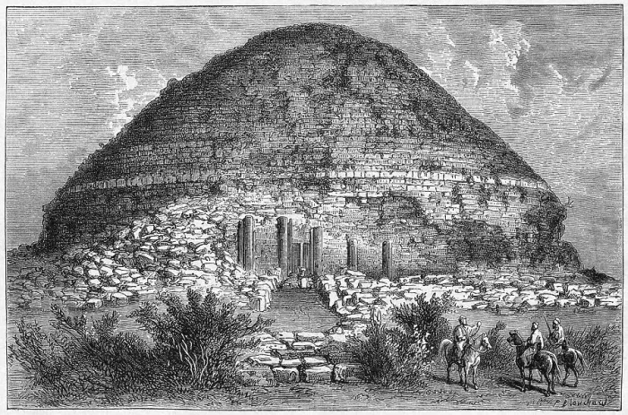 Framed Print : MAURITANIAN GRAVEMOUND Framed Print : MAURITANIAN GRAVEMOUND