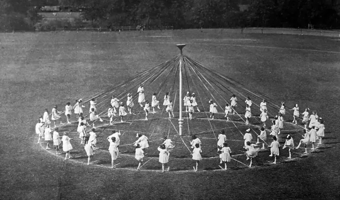 Framed Print : Maypole dancing, Bournville village Framed Print : Maypole dancing, Bournville village
