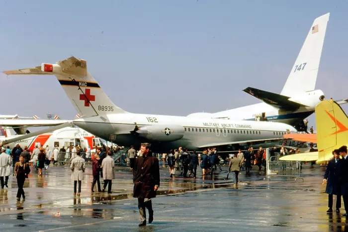 Framed Print : McDonnell Douglas C-9A Nightingale 68-8935 Framed Print : McDonnell Douglas C-9A Nightingale 68-8935