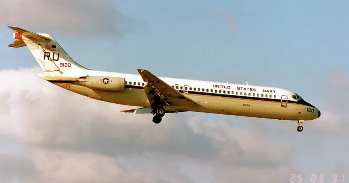 Framed Print : McDonnell Douglas C-9B Skytrain II 159120
