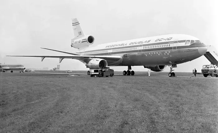 Framed Print : McDonnell Douglas DC-10-10 N1803U Spirit of St. Louis - 1971 Framed Print : McDonnell Douglas DC-10-10 N1803U Spirit of St. Louis - 1971