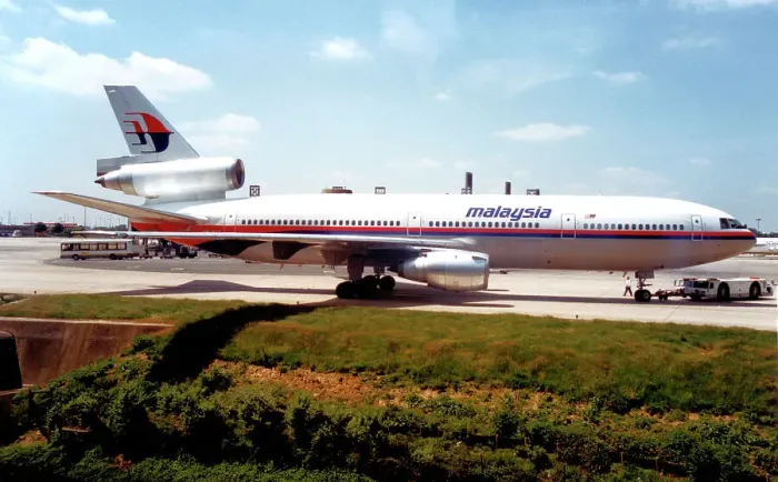 Framed Print : McDonnell Douglas DC-10-30 9M-MAV Framed Print : McDonnell Douglas DC-10-30 9M-MAV