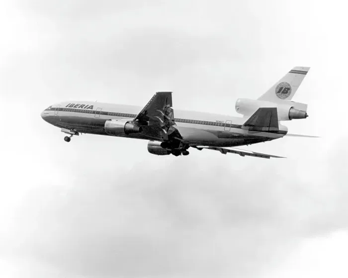 Framed Print : McDonnell Douglas DC-10-30 N54627 Framed Print : McDonnell Douglas DC-10-30 N54627