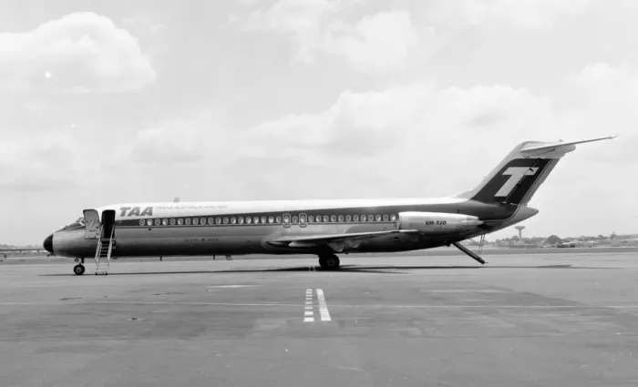 Framed Print : McDonnell Douglas DC-9-31 VH-TJO Framed Print : McDonnell Douglas DC-9-31 VH-TJO