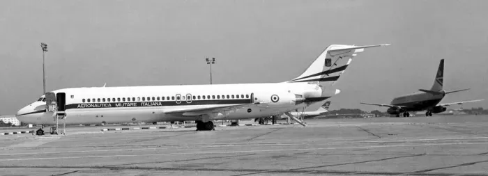 Framed Print : McDonnell Douglas DC-9 MM62012 Framed Print : McDonnell Douglas DC-9 MM62012