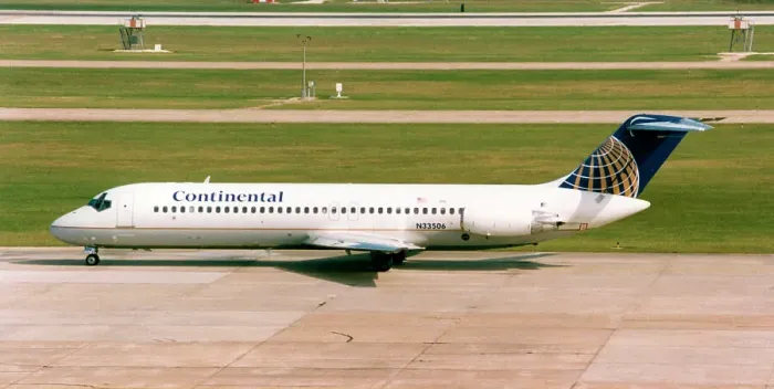 Framed Print : McDonnell Douglas DC-9 N33506 Framed Print : McDonnell Douglas DC-9 N33506