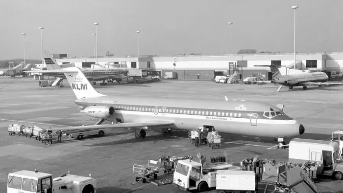Framed Print : McDonnell Douglas DC-9 PH-DNH Framed Print : McDonnell Douglas DC-9 PH-DNH
