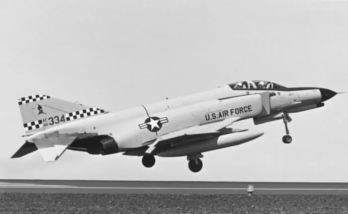 Framed Print : McDonnell Douglas F-4 Phantom