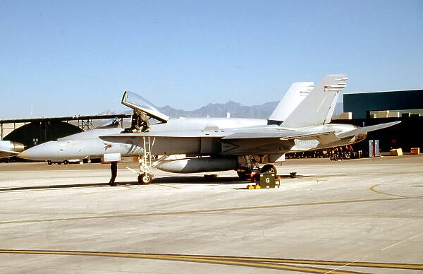 McDonnell Douglas F - A-18C Hornet