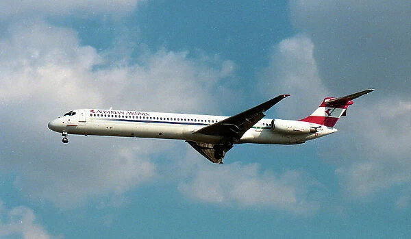McDonnell Douglas MD-81 OE-LDX