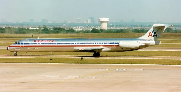Framed Print : McDonnell Douglas MD-83` N413AA Framed Print : McDonnell Douglas MD-83` N413AA