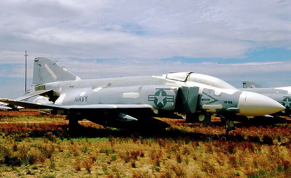 McDonnell F-4J Phantom II 8F166