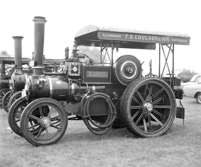 Framed Print : McLaren Tractor number 1837 Bluebell Framed Print : McLaren Tractor number 1837 Bluebell