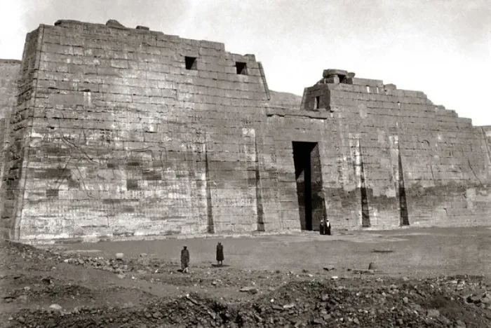 Framed Print : Medinet Abu, Egypt, circa 1880s Framed Print : Medinet Abu, Egypt, circa 1880s
