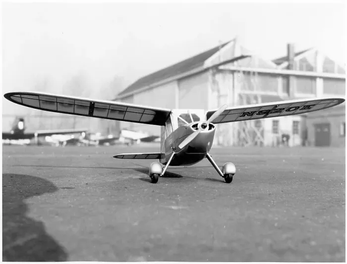 Framed Print : Megow's Models's Stinson 105 Framed Print : Megow's Models's Stinson 105