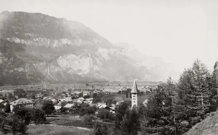 Framed Print : Meiringen, Canton of Bern in Switzerland Framed Print : Meiringen, Canton of Bern in Switzerland