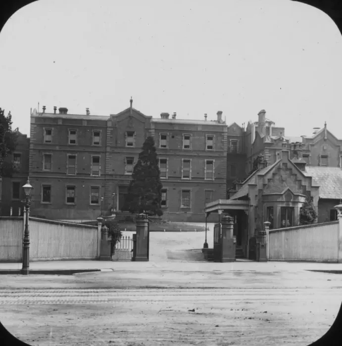 Framed Print : Melbourne Hospital, Lonsdale Street Framed Print : Melbourne Hospital, Lonsdale Street