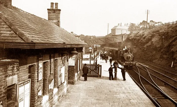 Framed Print : Meltham Railway Station early 1900s Framed Print : Meltham Railway Station early 1900s
