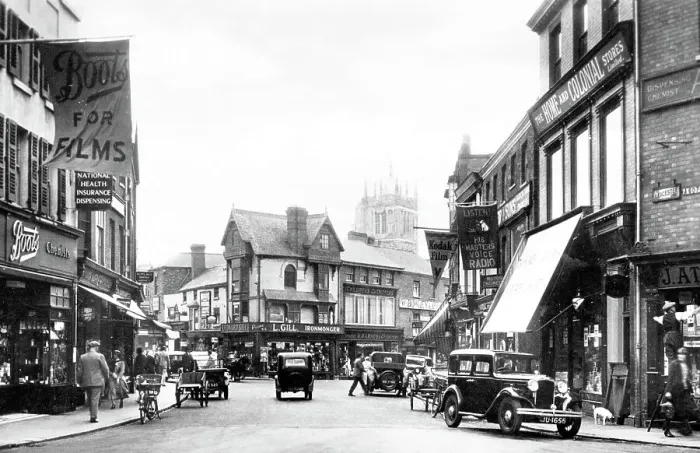 Framed Print : Melton Mowbray Cheapside probably 1940s Framed Print : Melton Mowbray Cheapside probably 1940s