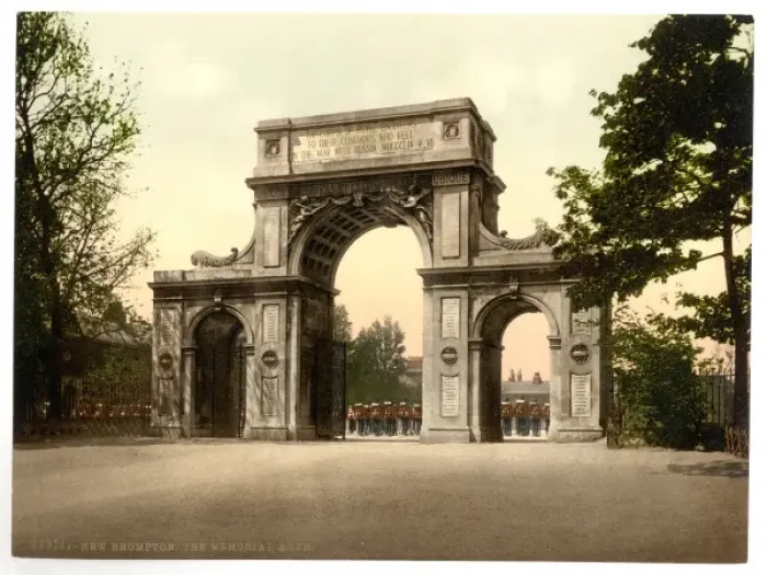 Framed Print : The Memorial Arch, New Brompton, England Framed Print : The Memorial Arch, New Brompton, England