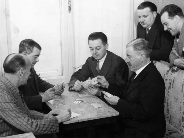 Framed Print : MEN PLAY CARDS 1930S Framed Print : MEN PLAY CARDS 1930S