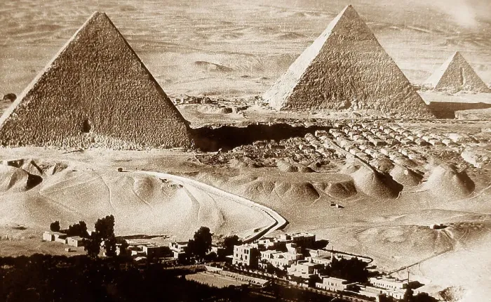 Framed Print : Mena House Hotel and Pyramids, Giza, Egypt Framed Print : Mena House Hotel and Pyramids, Giza, Egypt