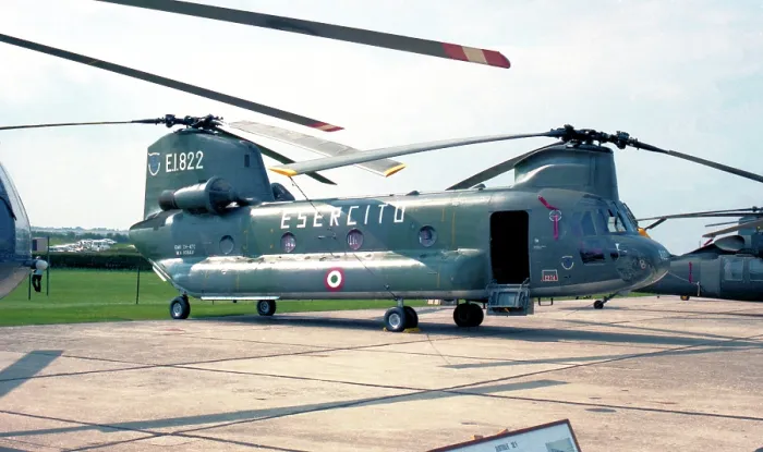 Framed Print : Meridionali CH-47C Chinook MM80844 - E.I.822 Framed Print : Meridionali CH-47C Chinook MM80844 - E.I.822