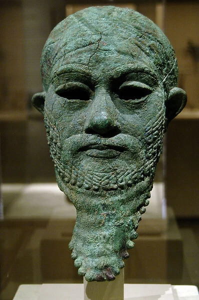 Mesopotamian art. Bust of a ruler, dated between 2300 and 20