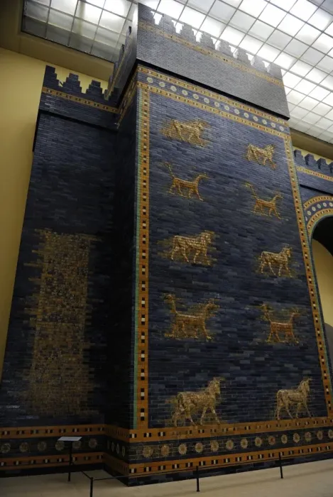 Framed Print : Mesopotamian art. Neo-Babylonian. Ishtar Gate. Pergamon Mus Framed Print : Mesopotamian art. Neo-Babylonian. Ishtar Gate. Pergamon Mus