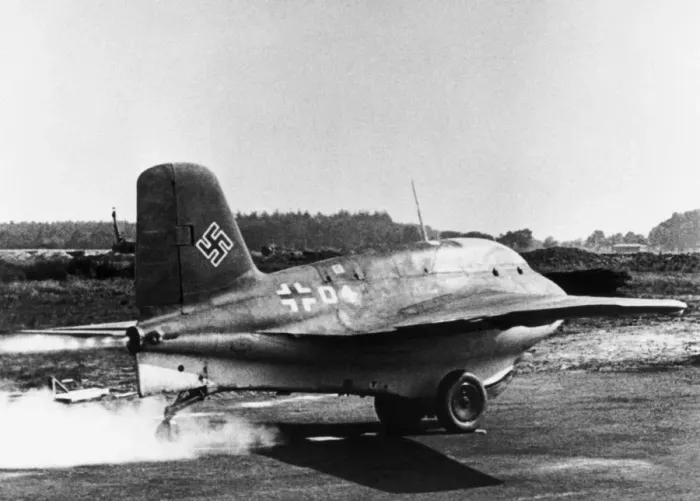 Framed Print : Messerschmitt Me-163B Komet Framed Print : Messerschmitt Me-163B Komet