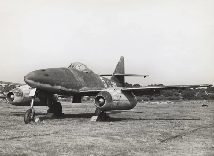 Framed Print : Messerschmitt Me-262A-1A Schwalbe Framed Print : Messerschmitt Me-262A-1A Schwalbe