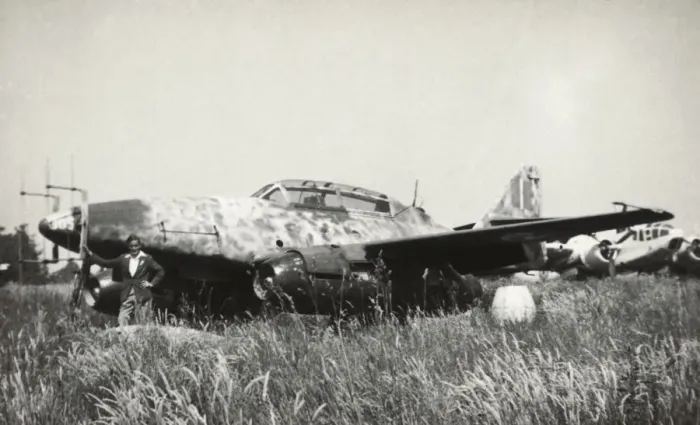 Framed Print : Messerschmitt Me-262B-1A Schwalbe Framed Print : Messerschmitt Me-262B-1A Schwalbe
