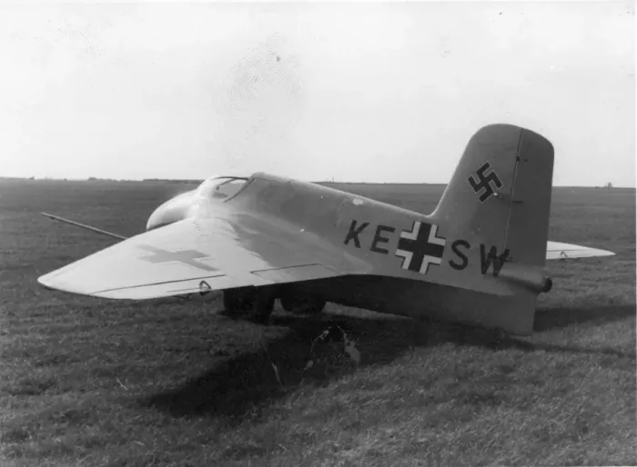 Framed Print : Messerschmitt Me163A V1 Komet prototype Framed Print : Messerschmitt Me163A V1 Komet prototype