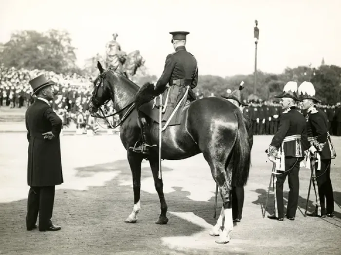 Framed Print : Met Police centenary celebrations, Buckingham Palace Framed Print : Met Police centenary celebrations, Buckingham Palace