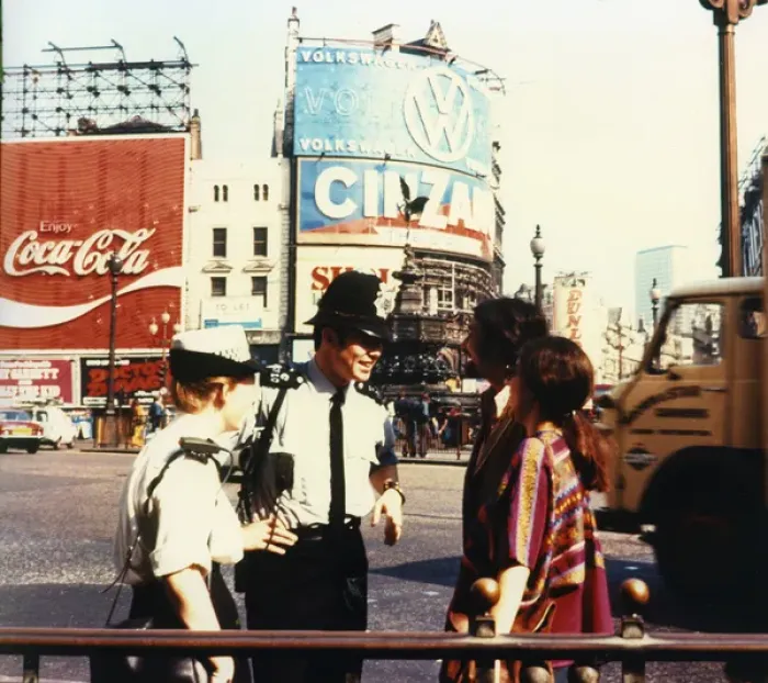 Framed Print : Met Police officers at Piccadilly Circus, London Framed Print : Met Police officers at Piccadilly Circus, London