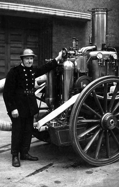 Metropolitan Fire Brigade horse-drawn steamer