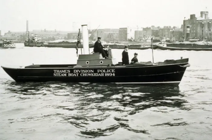 Framed Print : Metropolitan Police boat on the River Thames Framed Print : Metropolitan Police boat on the River Thames