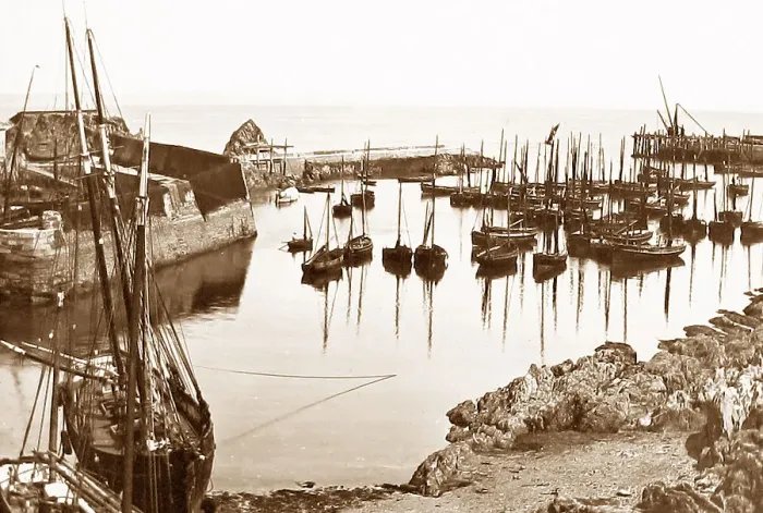 Framed Print : Mevagissey Harbour Framed Print : Mevagissey Harbour
