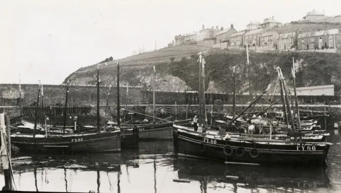 Framed Print : Mevagissey harbour, Cornwall Framed Print : Mevagissey harbour, Cornwall