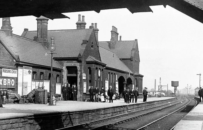 Framed Print : Mexborough Great Central Railway Station early 1900s Framed Print : Mexborough Great Central Railway Station early 1900s