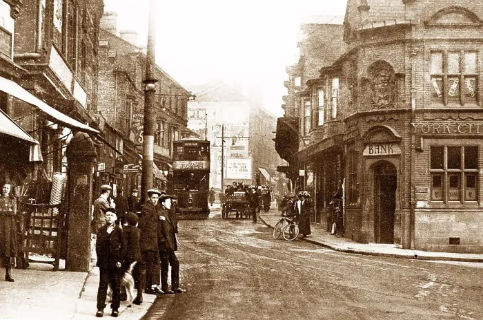 Framed Print : Mexborough High Street early 1900s Framed Print : Mexborough High Street early 1900s