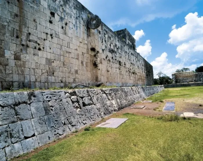 Framed Print : MEXICO. YUCATN. Chich鮠ItzᮠBall Court. Maya Framed Print : MEXICO. YUCATN. Chich鮠ItzᮠBall Court. Maya