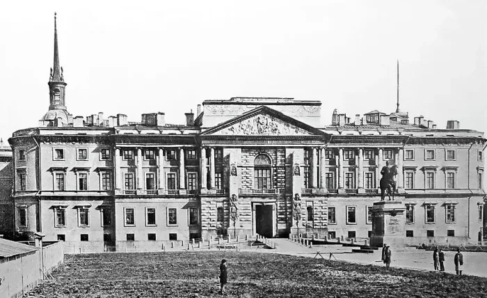 Framed Print : Michael Palace, St. Petersburg, Russia, early 1900s Framed Print : Michael Palace, St. Petersburg, Russia, early 1900s