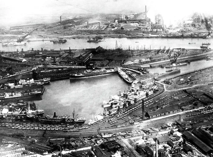 Framed Print : Middlesbrough Docks early 1900s Framed Print : Middlesbrough Docks early 1900s