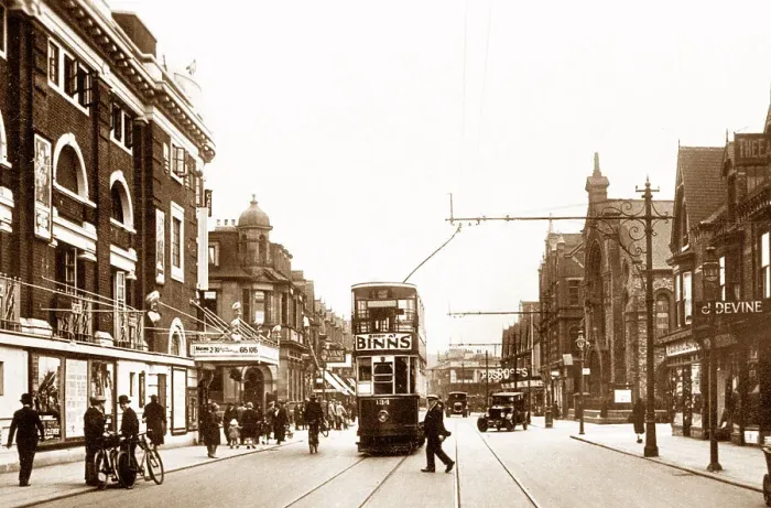 Framed Print : Middlesbrough Linthorpe Road probably 1920s Framed Print : Middlesbrough Linthorpe Road probably 1920s