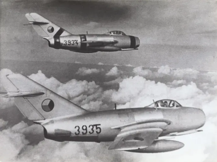 Framed Print : Mikoyan MiG-15bis Fagot / Aero S-103 Framed Print : Mikoyan MiG-15bis Fagot / Aero S-103